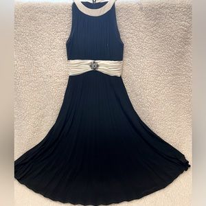 Black and cream pleated dress size 4P